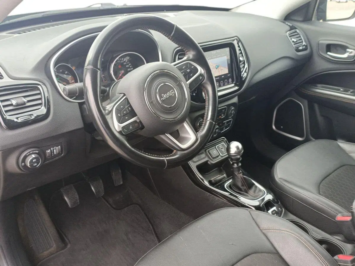 Jeep Compass usata a Bari (10)