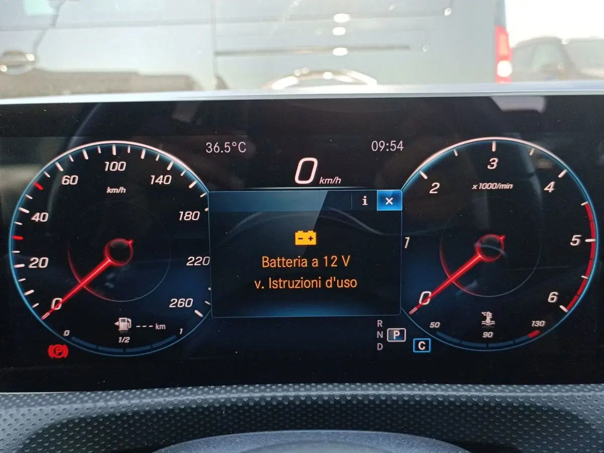 Mercedes-Benz Classe A usata a Bari (13)