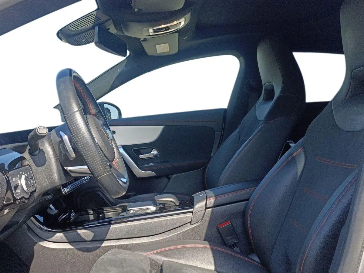 Mercedes-Benz CLA Shooting Brake usata a Bari (10)