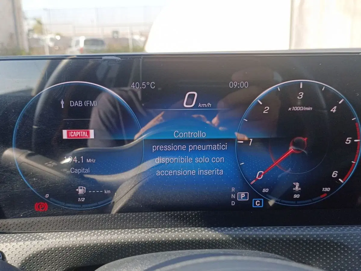 Mercedes-Benz CLA Shooting Brake usata a Bari (13)
