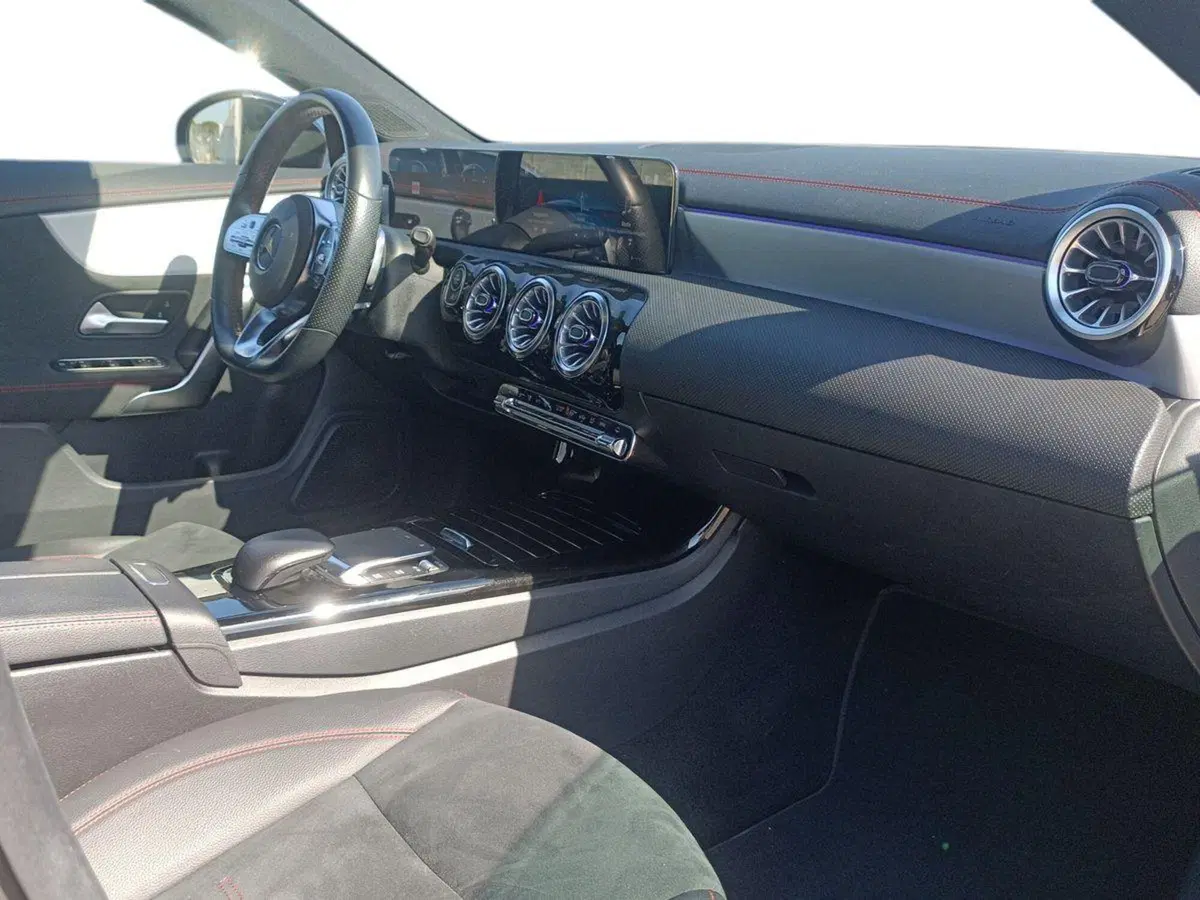 Mercedes-Benz CLA Shooting Brake usata a Bari (15)