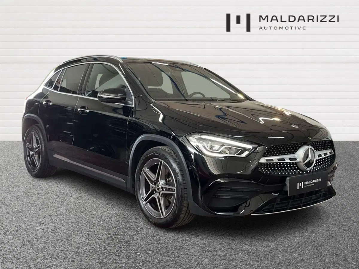 Mercedes-Benz GLA SUV usata a Bari