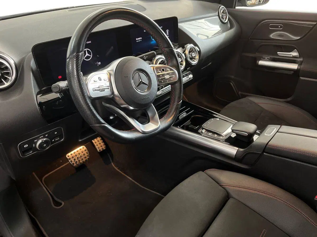 Mercedes-Benz GLA SUV usata a Bari (10)