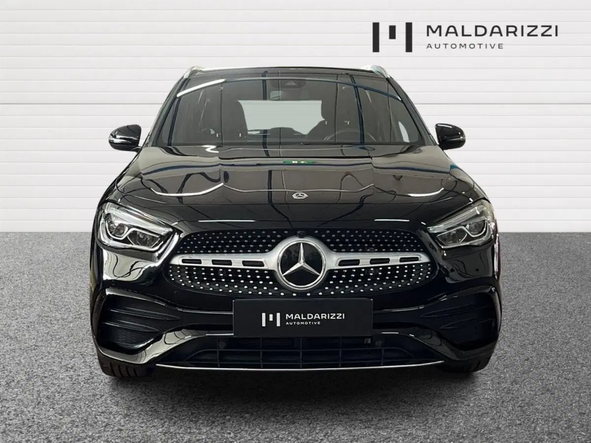 Mercedes-Benz GLA SUV usata a Bari (2)