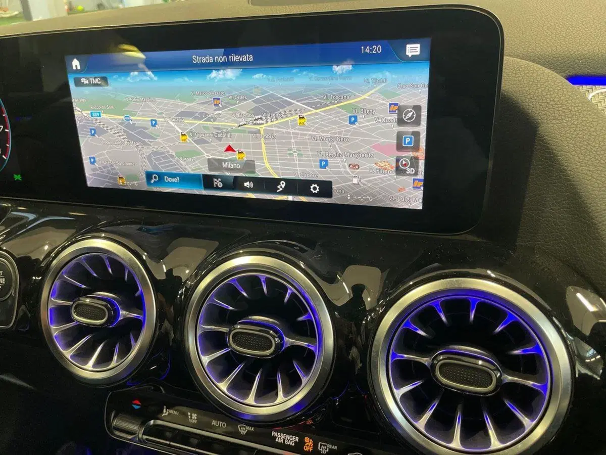 Mercedes-Benz GLA SUV usata a Milano (12)
