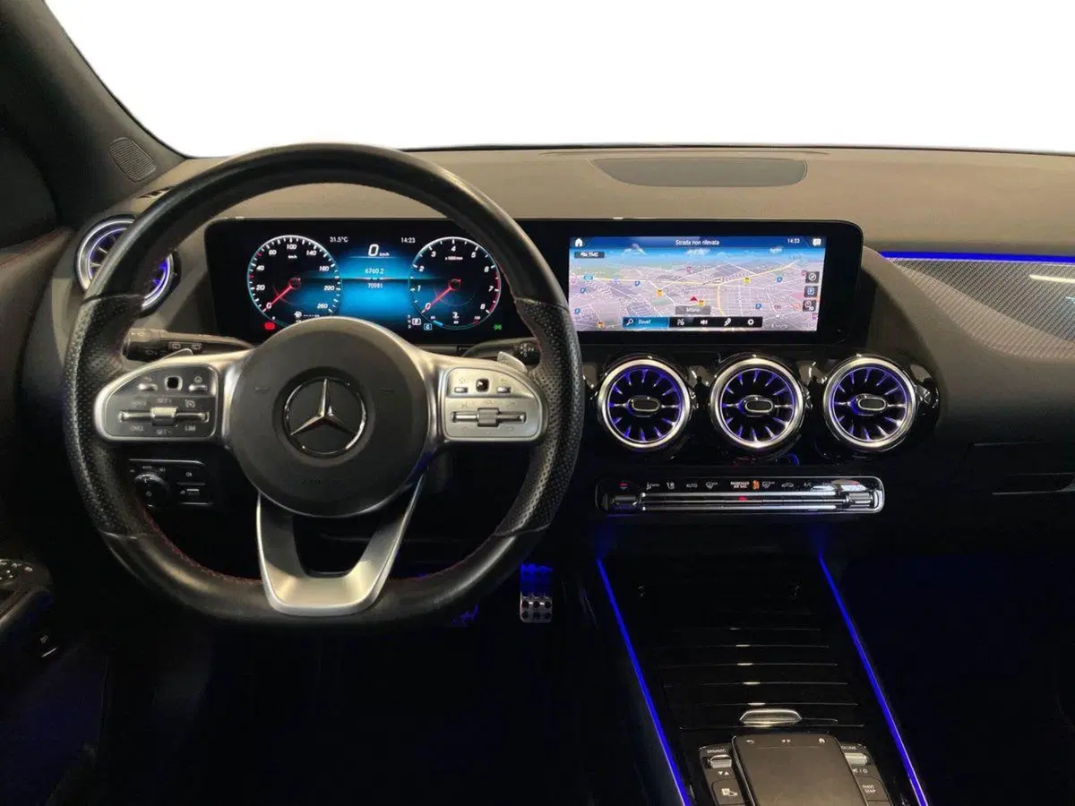Mercedes-Benz GLA SUV usata a Milano (9)