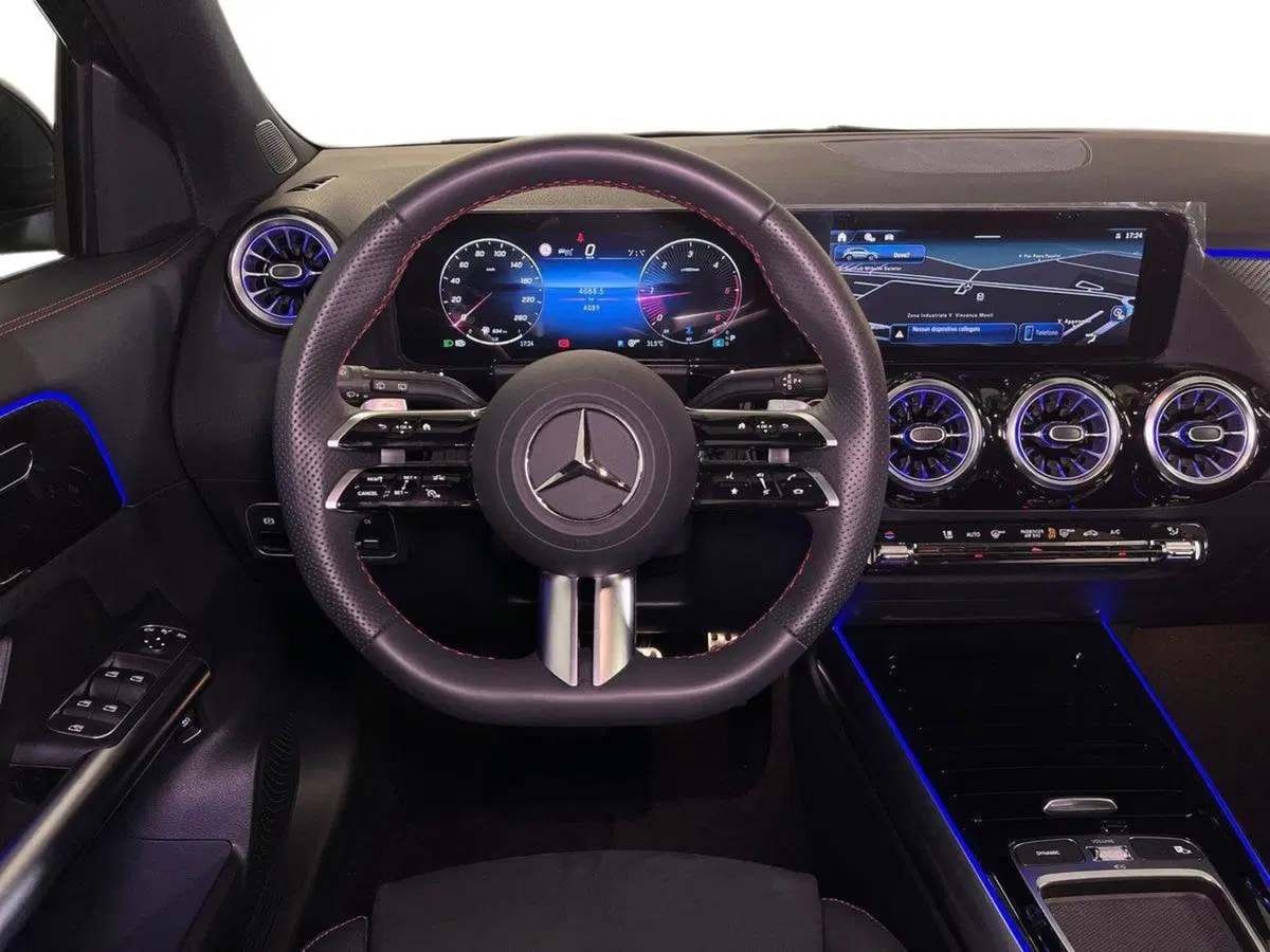 Mercedes-Benz GLA SUV usata a Monza e Brianza (11)