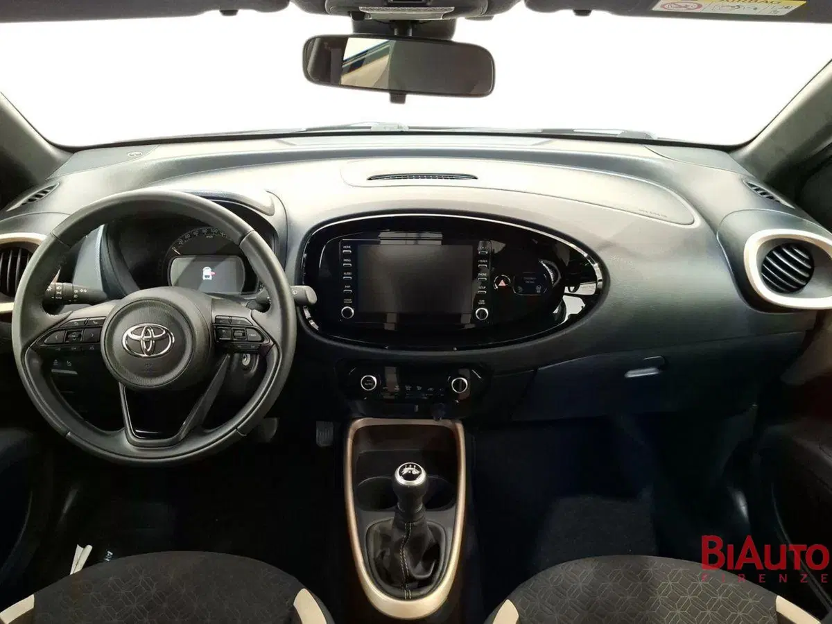 Toyota Aygo X usata a Firenze (15)