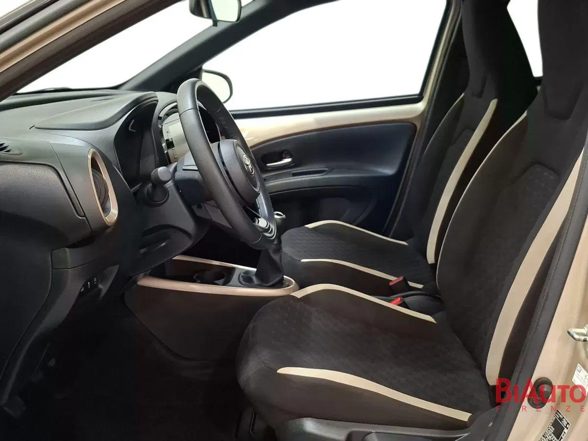 Toyota Aygo X usata a Firenze (20)