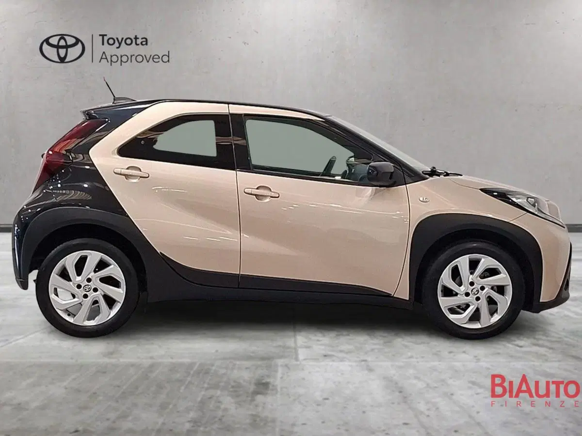 Toyota Aygo X usata a Firenze (4)