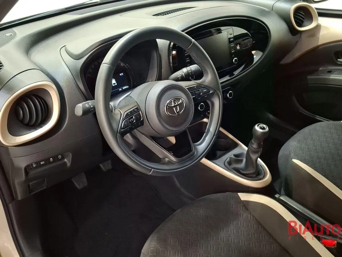 Toyota Aygo X usata a Firenze (7)