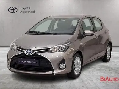 Toyota Yaris 1.5 Hybrid 5 porte Active del 2015 usata a Sesto Fiorentino