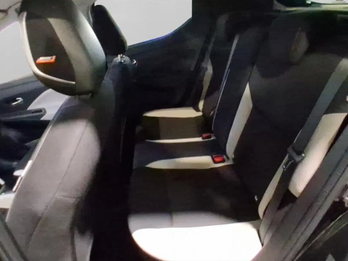 Nissan Micra usata a Genova (10)