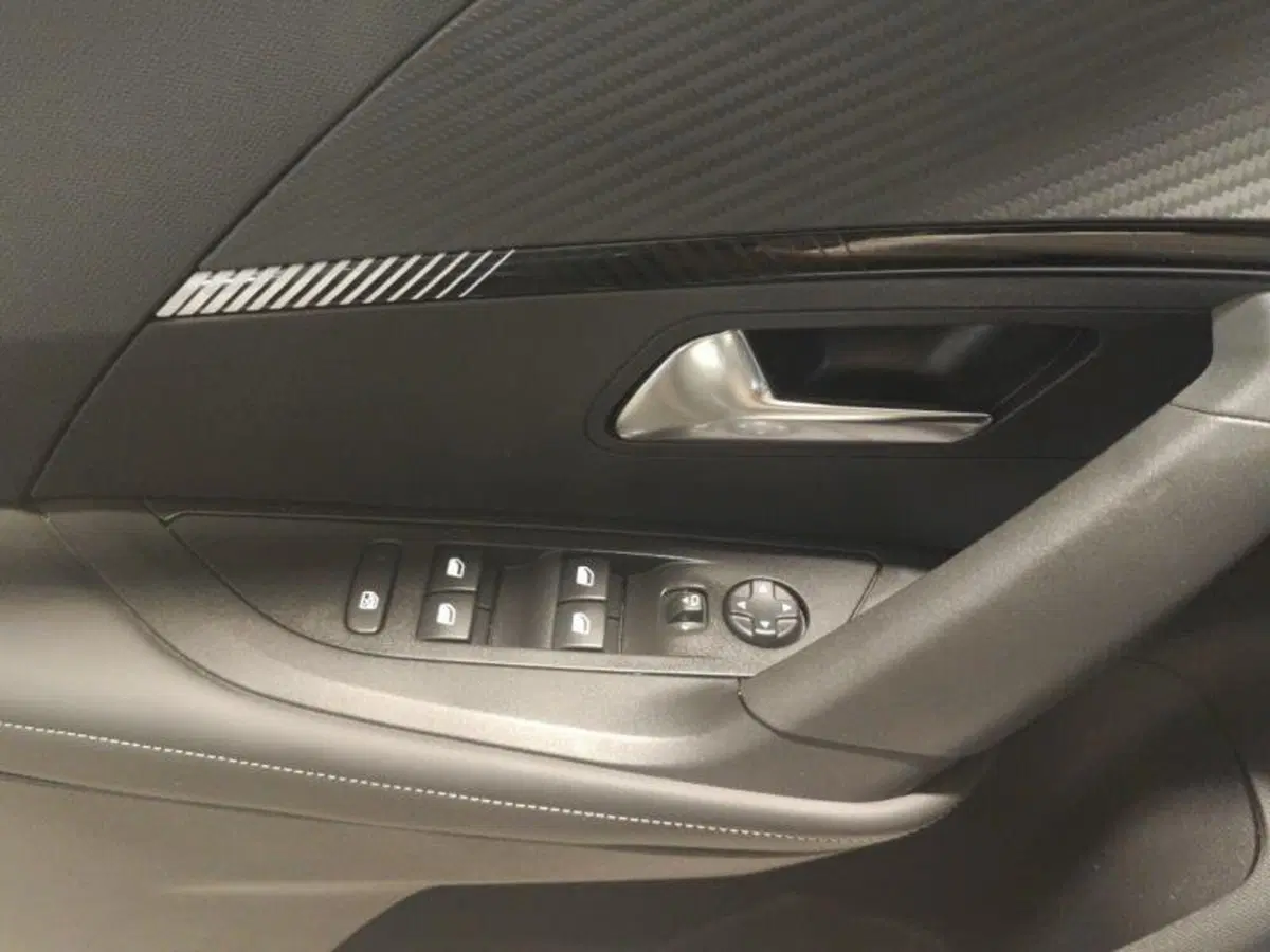 Peugeot 2008 usata a Genova (12)