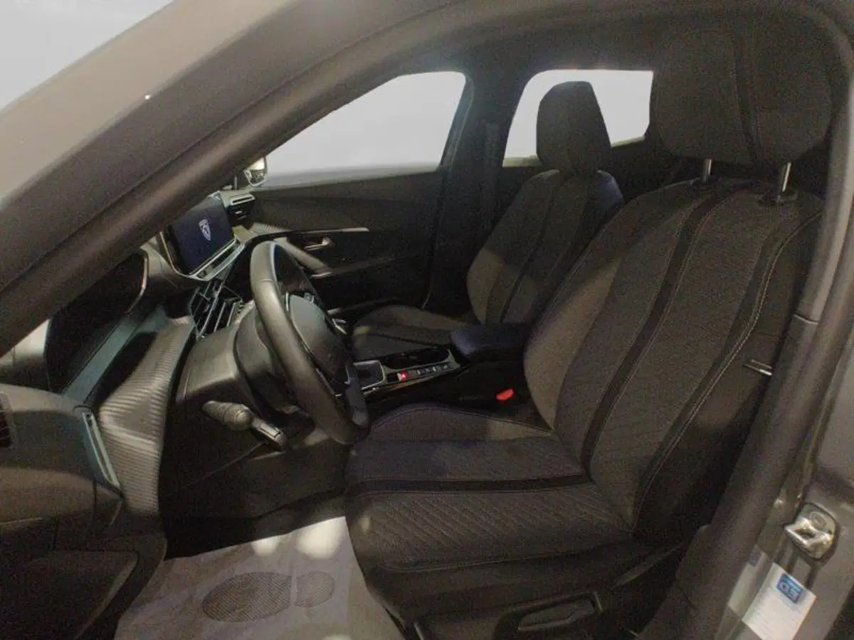 Peugeot 2008 usata a Genova (9)