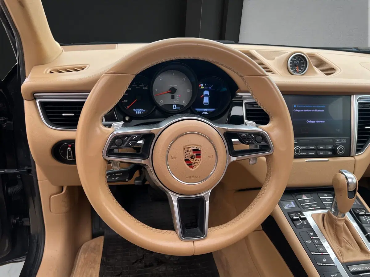 Porsche Macan usata a Cosenza (10)