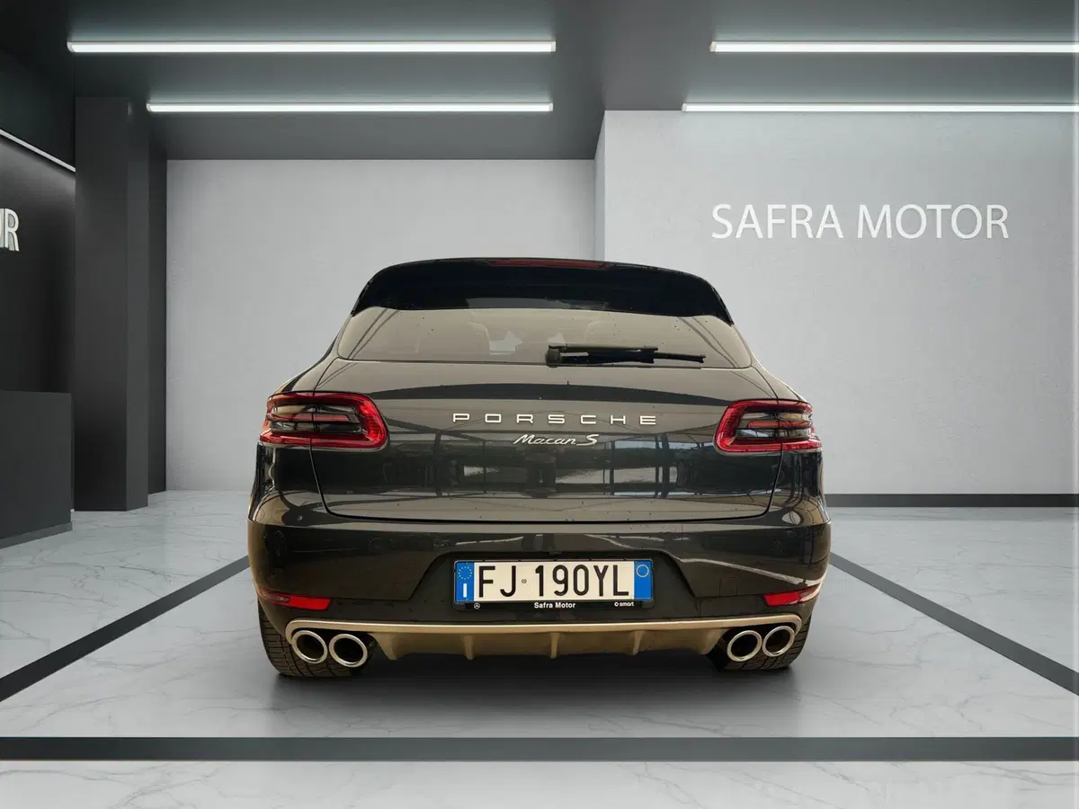 Porsche Macan usata a Cosenza (5)