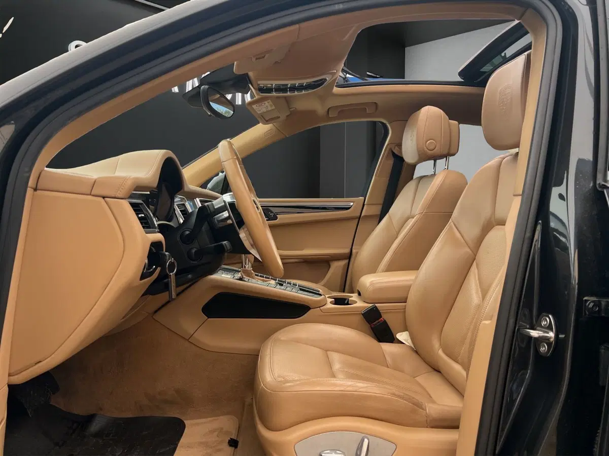 Porsche Macan usata a Cosenza (9)