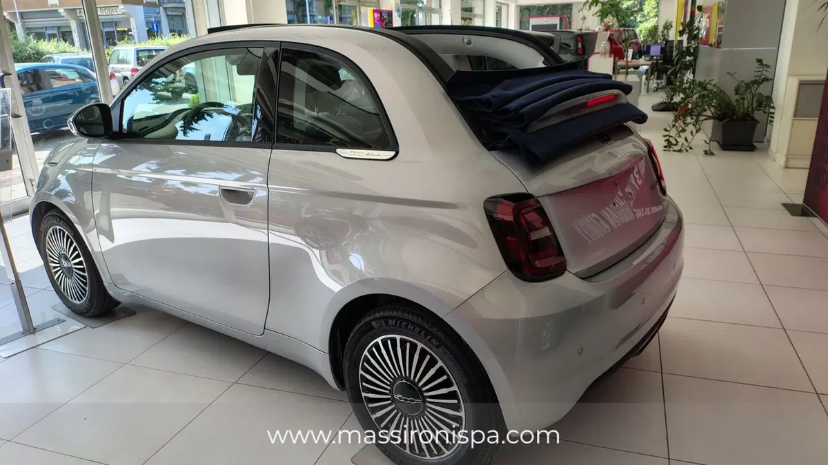 Fiat 500C Cabrio nuova a Milano (3)
