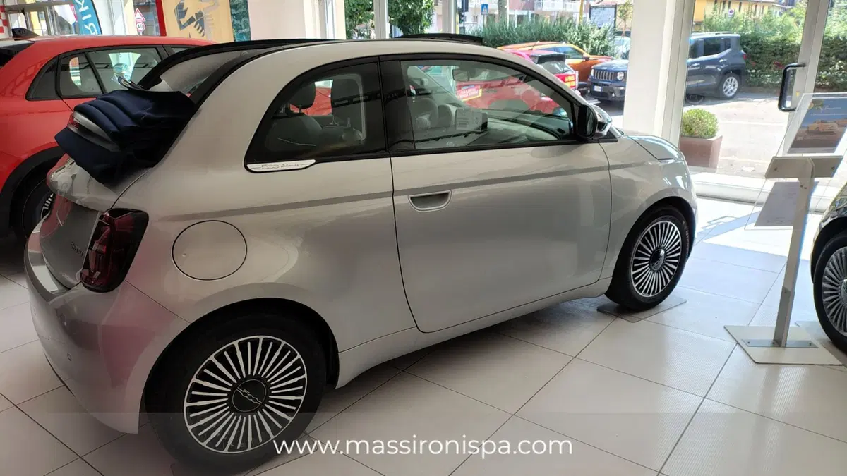 Fiat 500C Cabrio nuova a Milano (5)