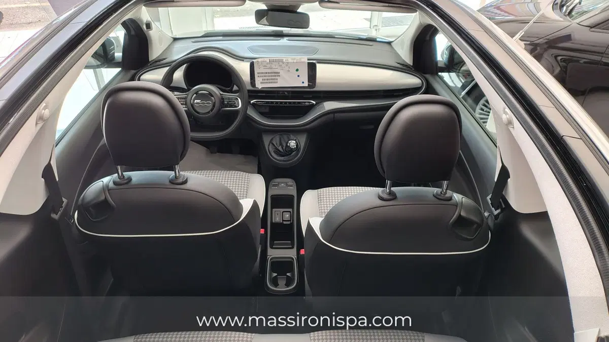 Fiat 500C Cabrio nuova a Milano (6)