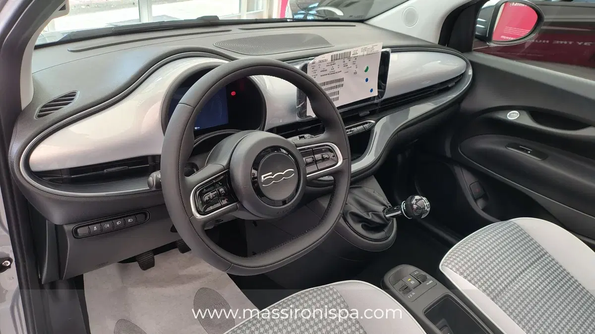 Fiat 500C Cabrio nuova a Milano (7)