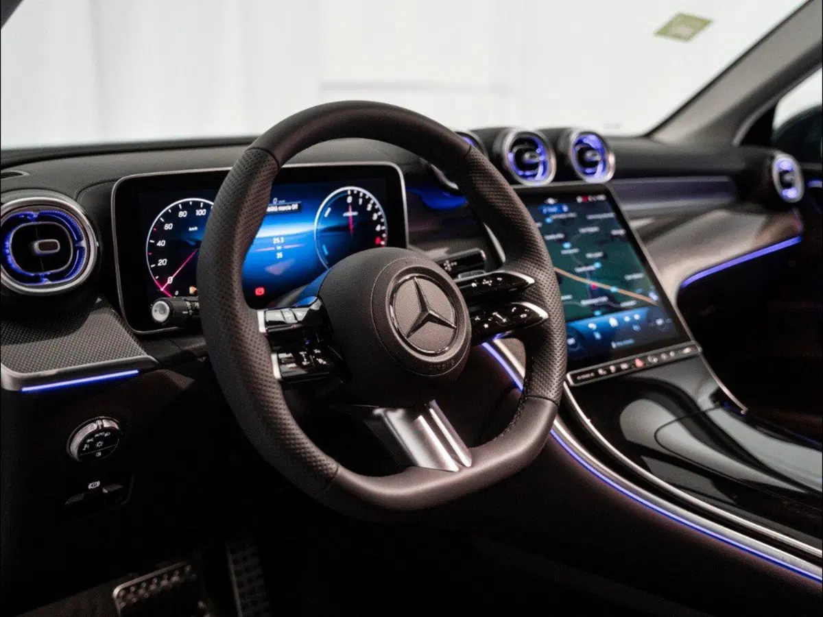 Mercedes-Benz GLC nuova a Ancona (13)