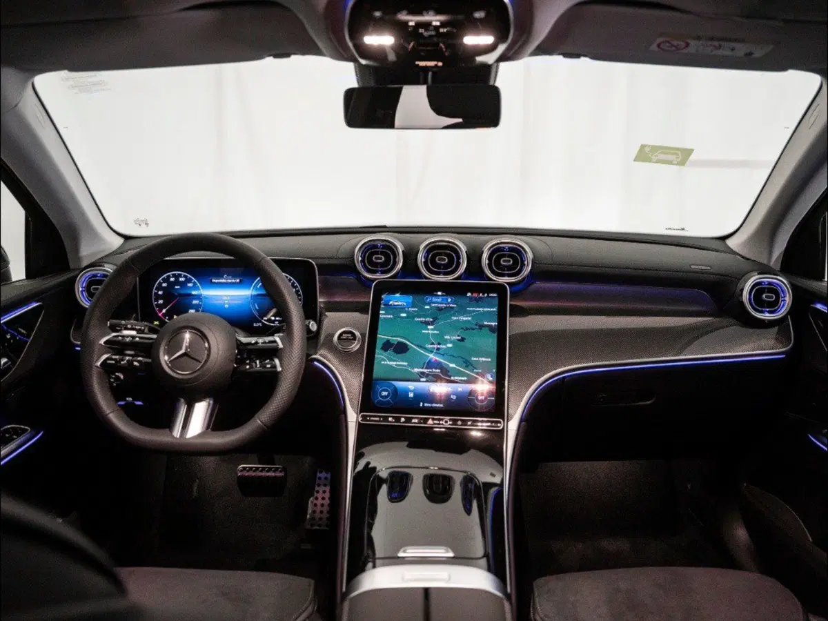 Mercedes-Benz GLC nuova a Ancona (15)
