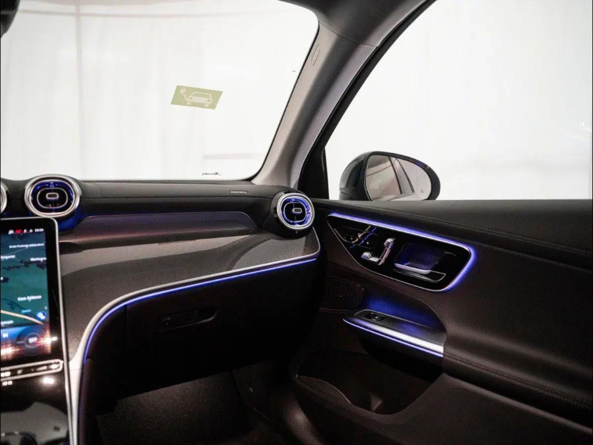 Mercedes-Benz GLC nuova a Ancona (17)
