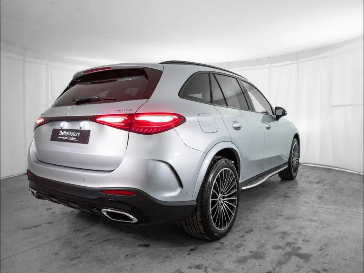 Mercedes-Benz GLC nuova a Ancona (4)