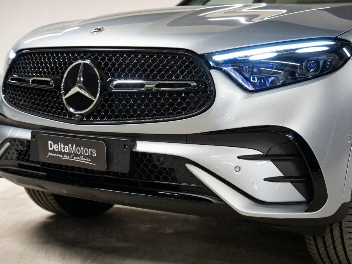 Mercedes-Benz GLC nuova a Ancona (12)