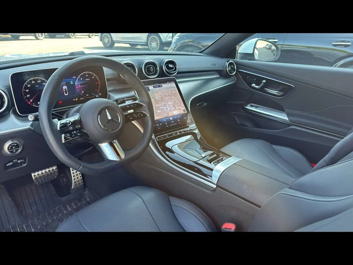 Mercedes-Benz CLE Cabrio usata a Ancona (5)