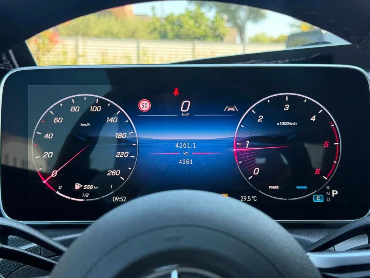 Mercedes-Benz CLE Cabrio usata a Ancona (7)