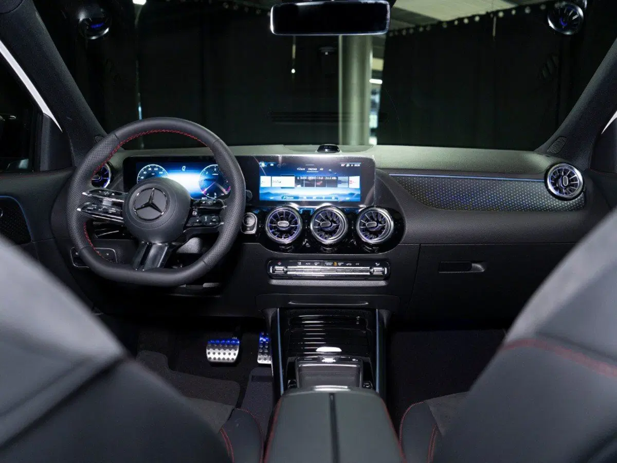 Mercedes-Benz GLA SUV nuova a Ancona (12)