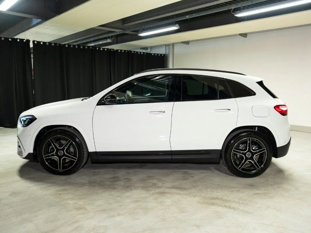 Mercedes-Benz GLA SUV nuova a Ancona (2)