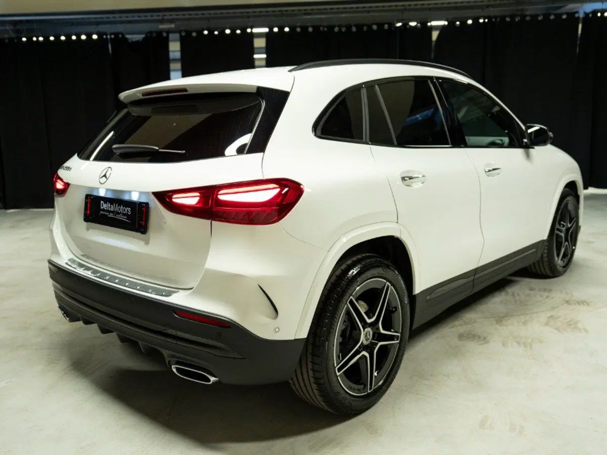 Mercedes-Benz GLA SUV nuova a Ancona (4)