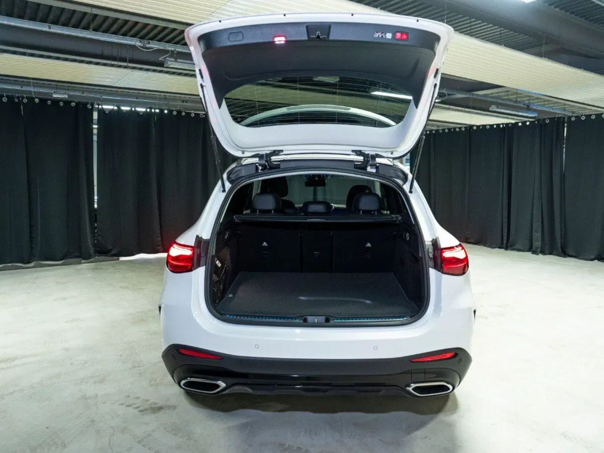 Mercedes-Benz GLC SUV nuova a Ancona (10)