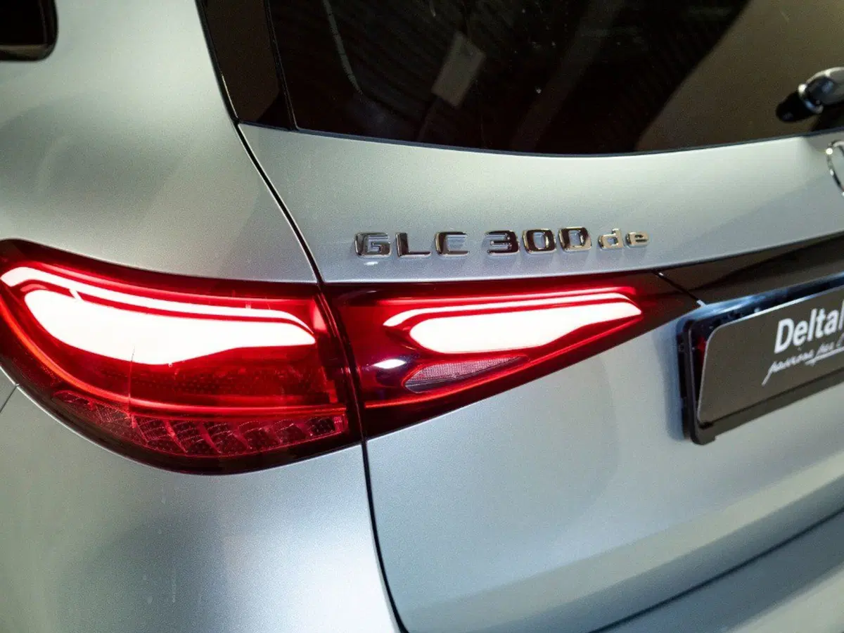 Mercedes-Benz GLC nuova a Ancona (16)