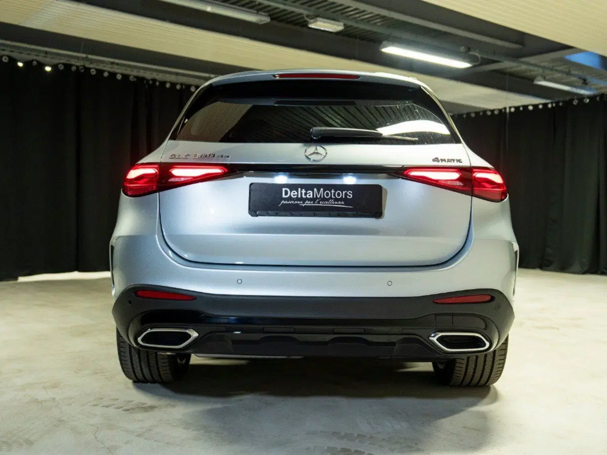 Mercedes-Benz GLC nuova a Ancona (3)