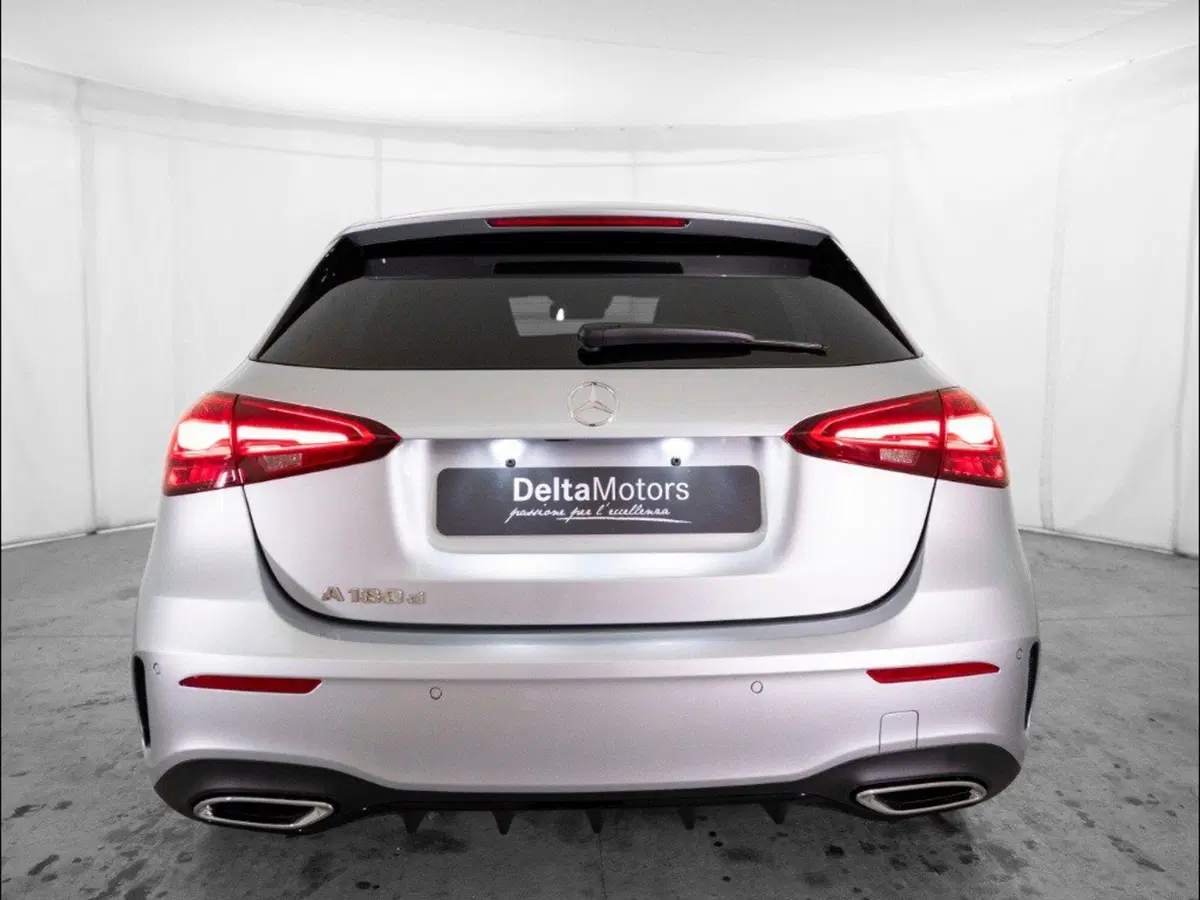 Mercedes-Benz Classe A Sedan nuova a Macerata (3)
