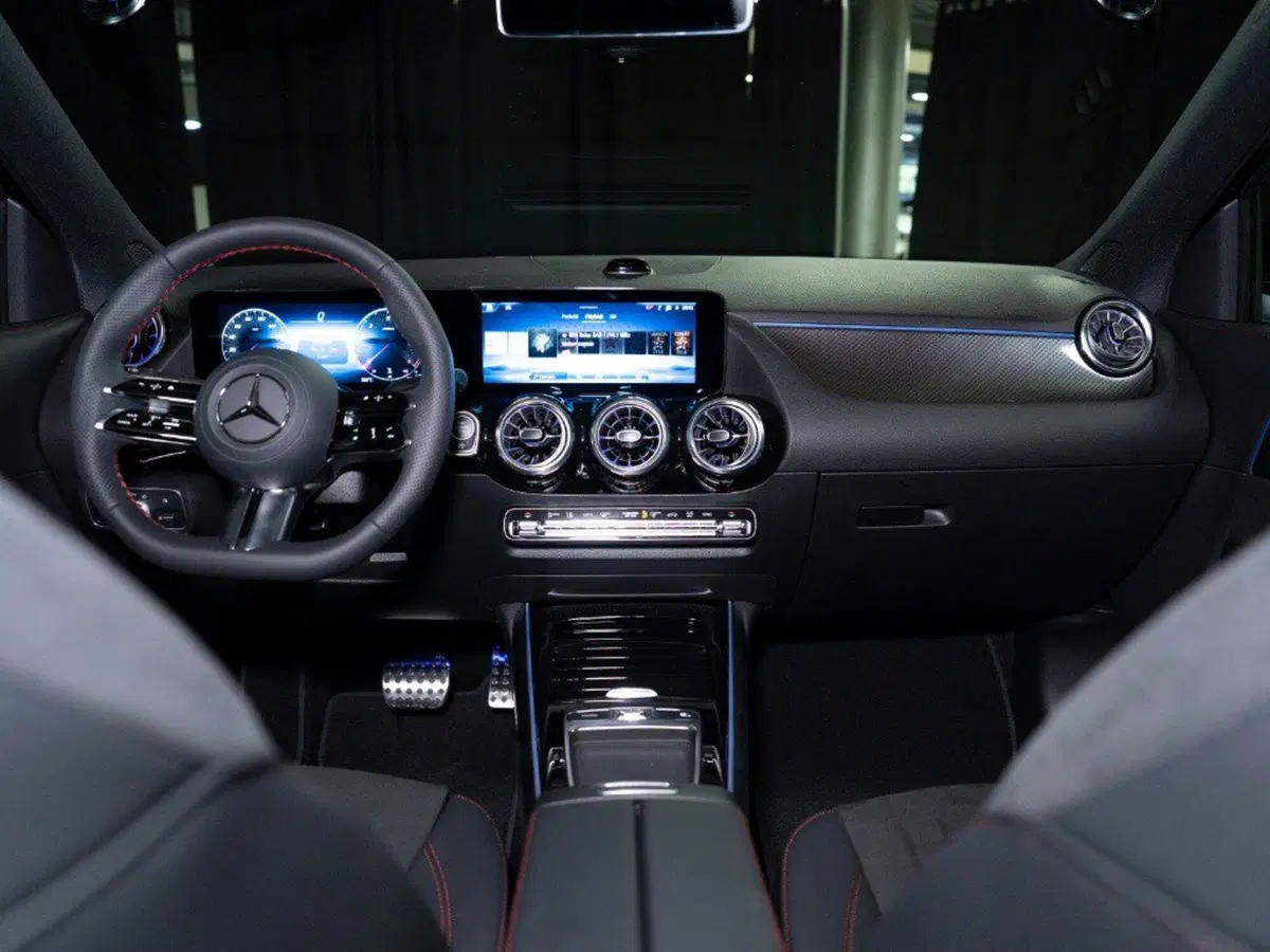 Mercedes-Benz GLA SUV nuova a Ancona (10)