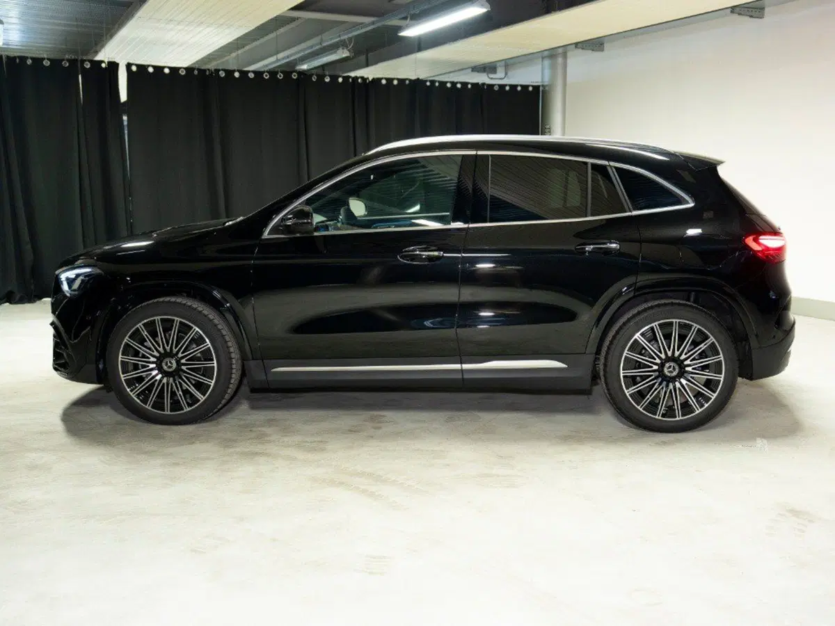 Mercedes-Benz GLA SUV nuova a Ancona (2)