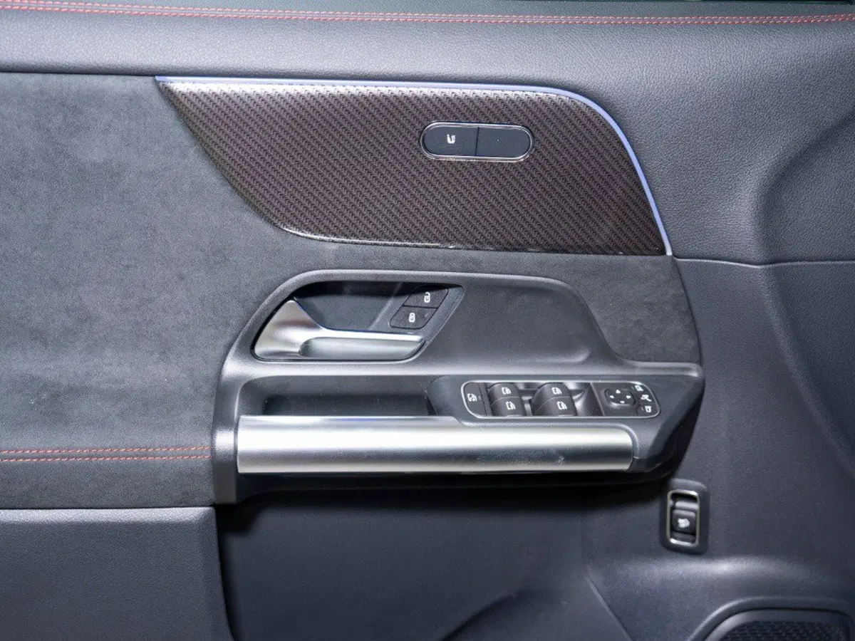 Mercedes-Benz GLA SUV nuova a Ancona (20)