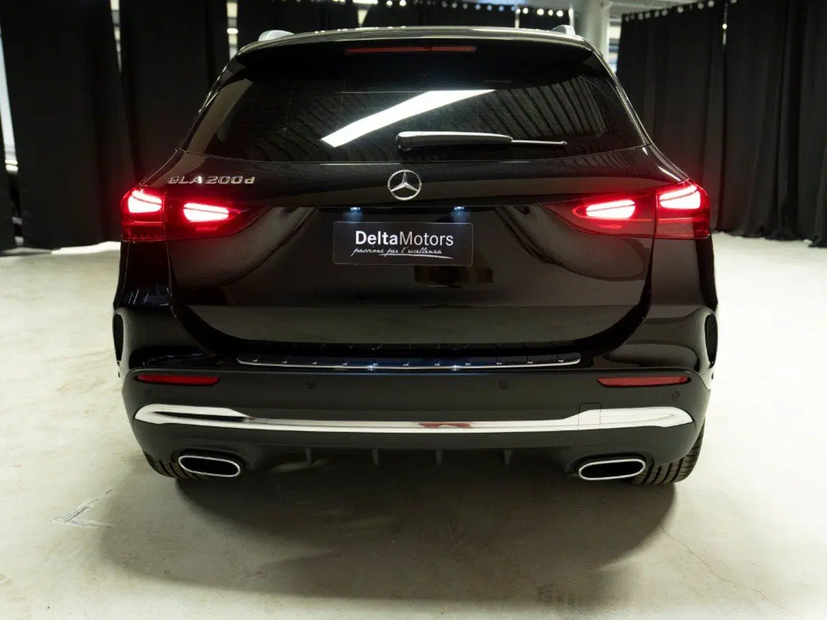 Mercedes-Benz GLA SUV nuova a Ancona (4)