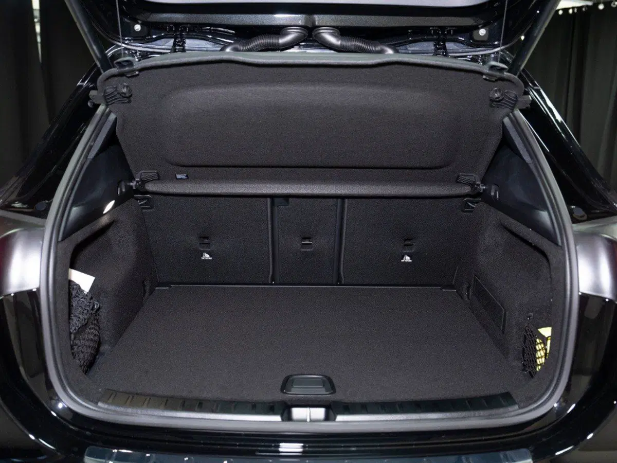 Mercedes-Benz GLA SUV nuova a Ancona (8)