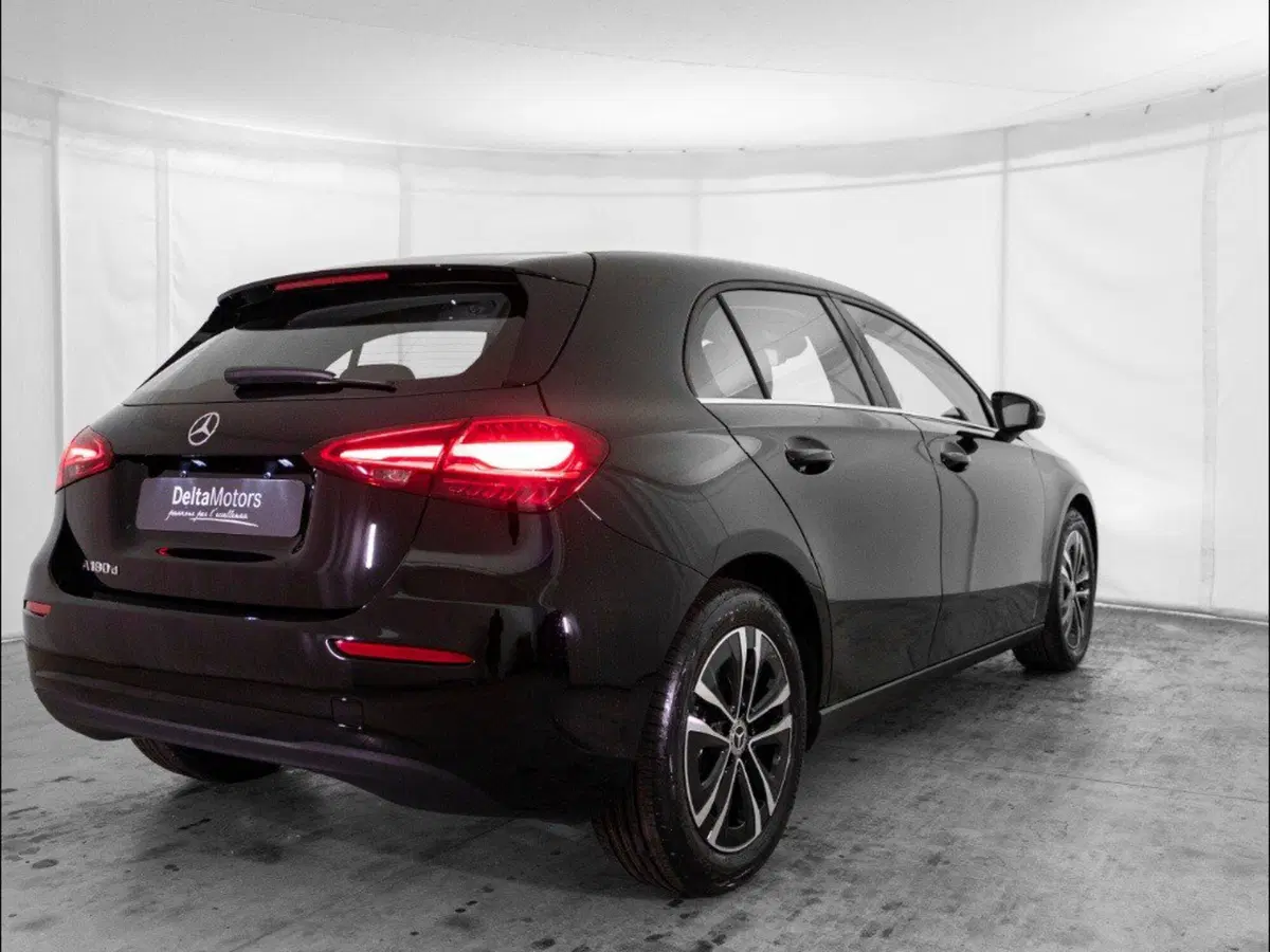 Mercedes-Benz Classe A Sedan nuova a Macerata (4)