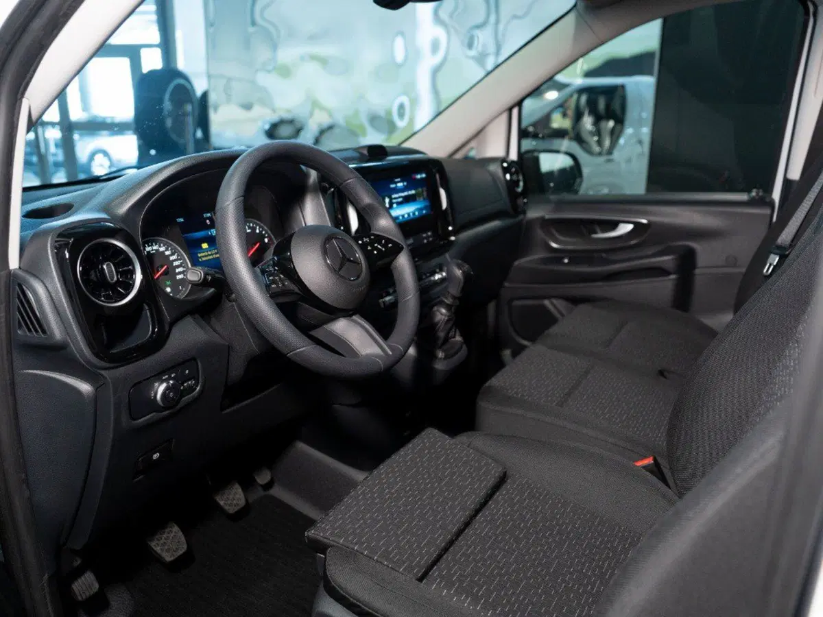 Mercedes-Benz Vito nuova a Ancona (12)