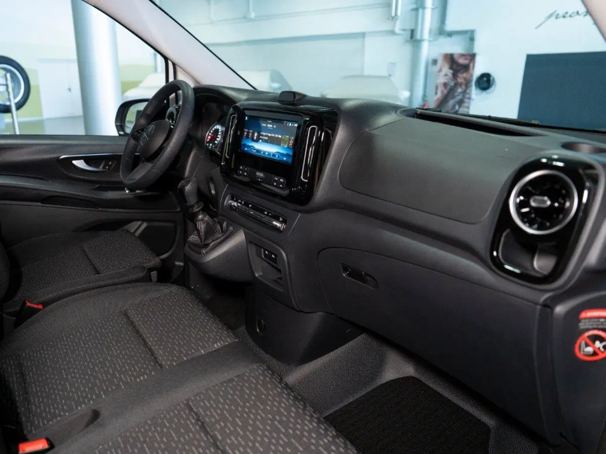 Mercedes-Benz Vito nuova a Ancona (13)