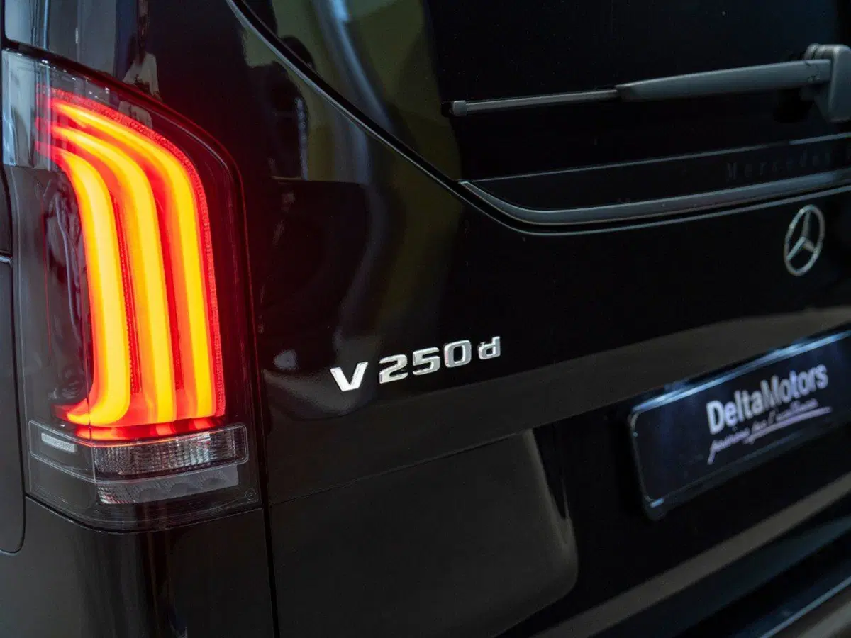 Mercedes-Benz Classe V nuova a Ancona (10)