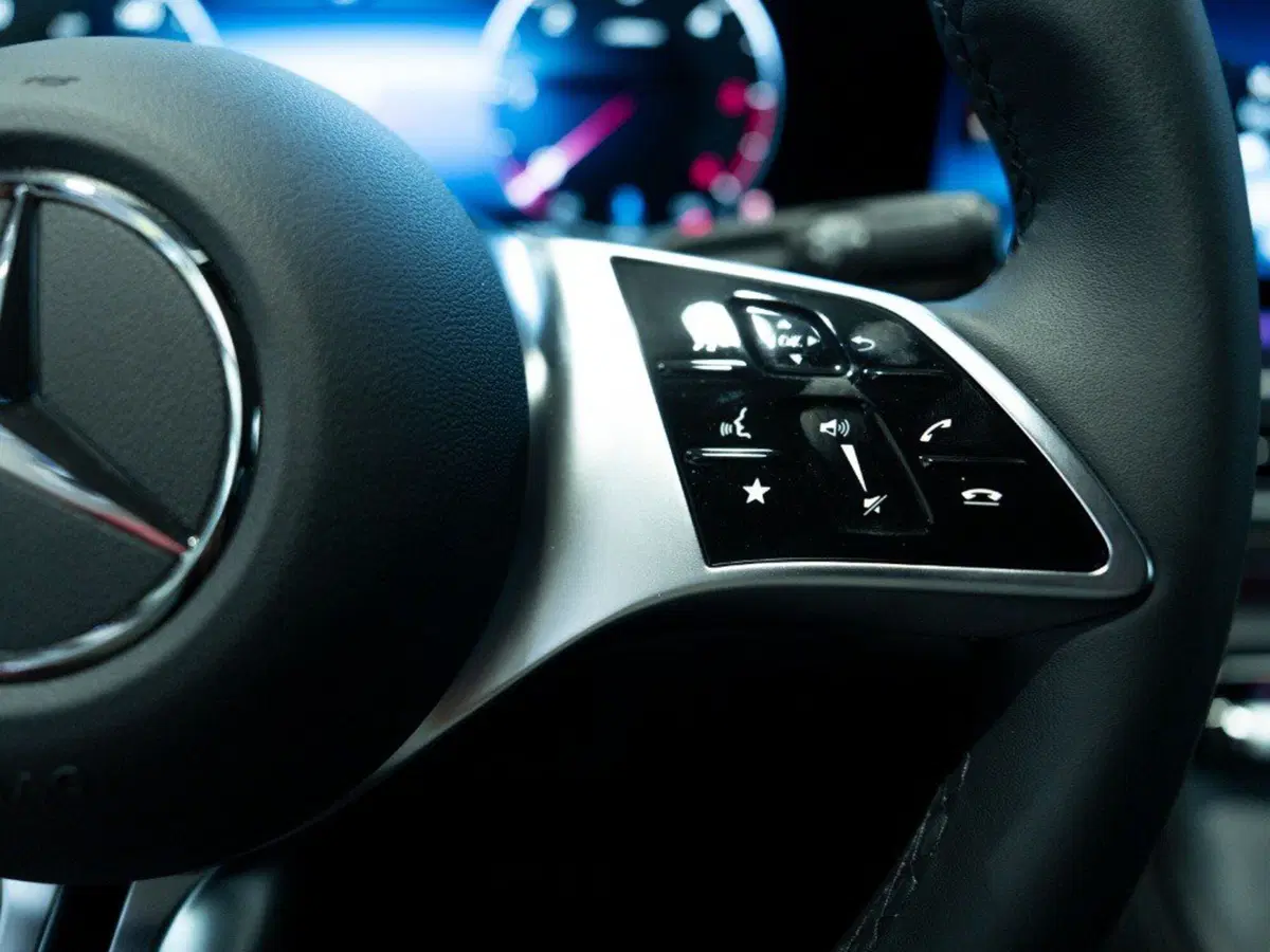 Mercedes-Benz Classe V nuova a Ancona (18)